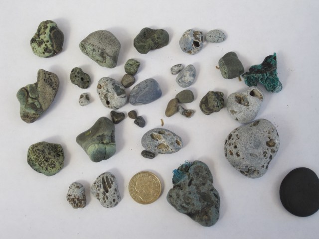 The colours and shapes of slag-pebbles from the shore