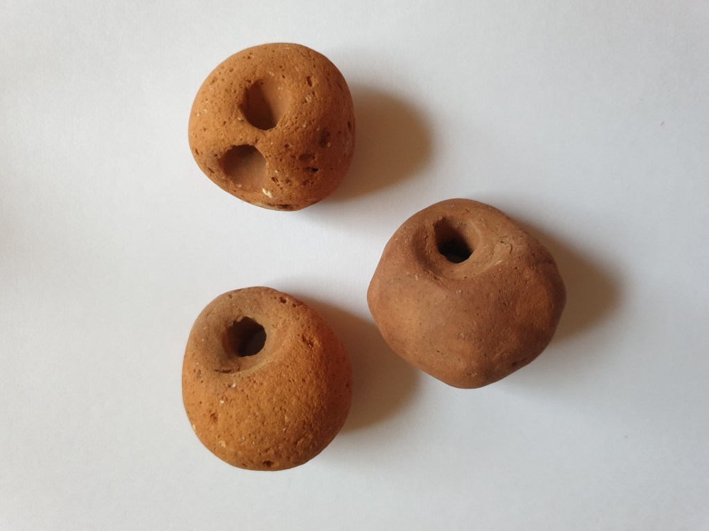 Clay and fireclay weights